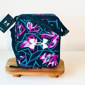 🩵Under Armour Scrimmage 3 Insulated Lunch Box, Vivid Magenta & White (NWT)